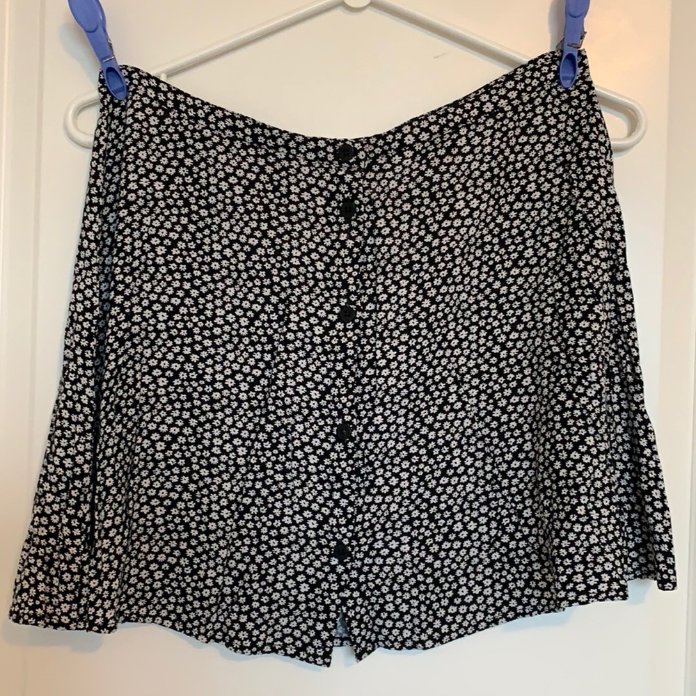 2 FOR $15 SALE 🔥 H&M Daisy Print A-line Skirt